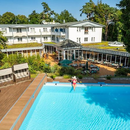 Ostseehotel Villen Im Park - Ein Rovell Hotel 제바트헤링스도르프 외부 사진