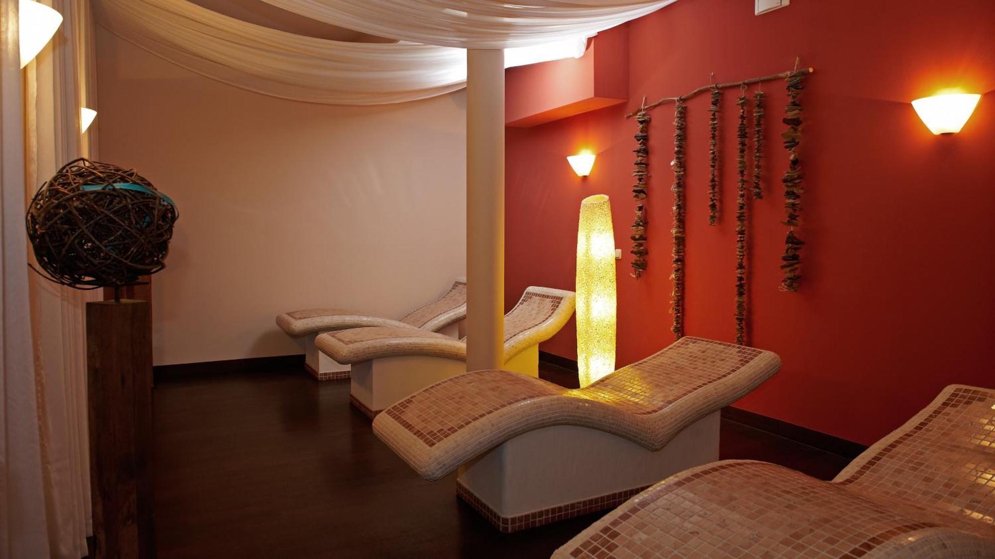 Ostseehotel Villen Im Park - Ein Rovell Hotel 제바트헤링스도르프 외부 사진