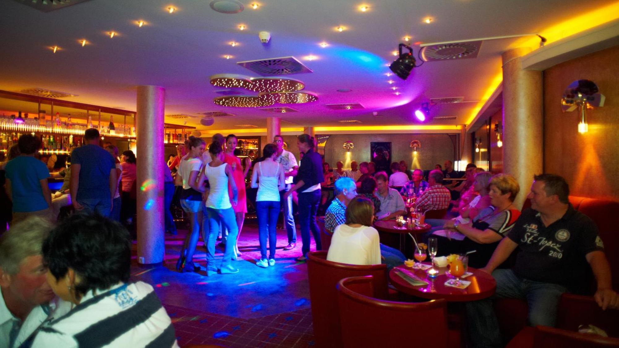 Ostseehotel Villen Im Park - Ein Rovell Hotel 제바트헤링스도르프 외부 사진