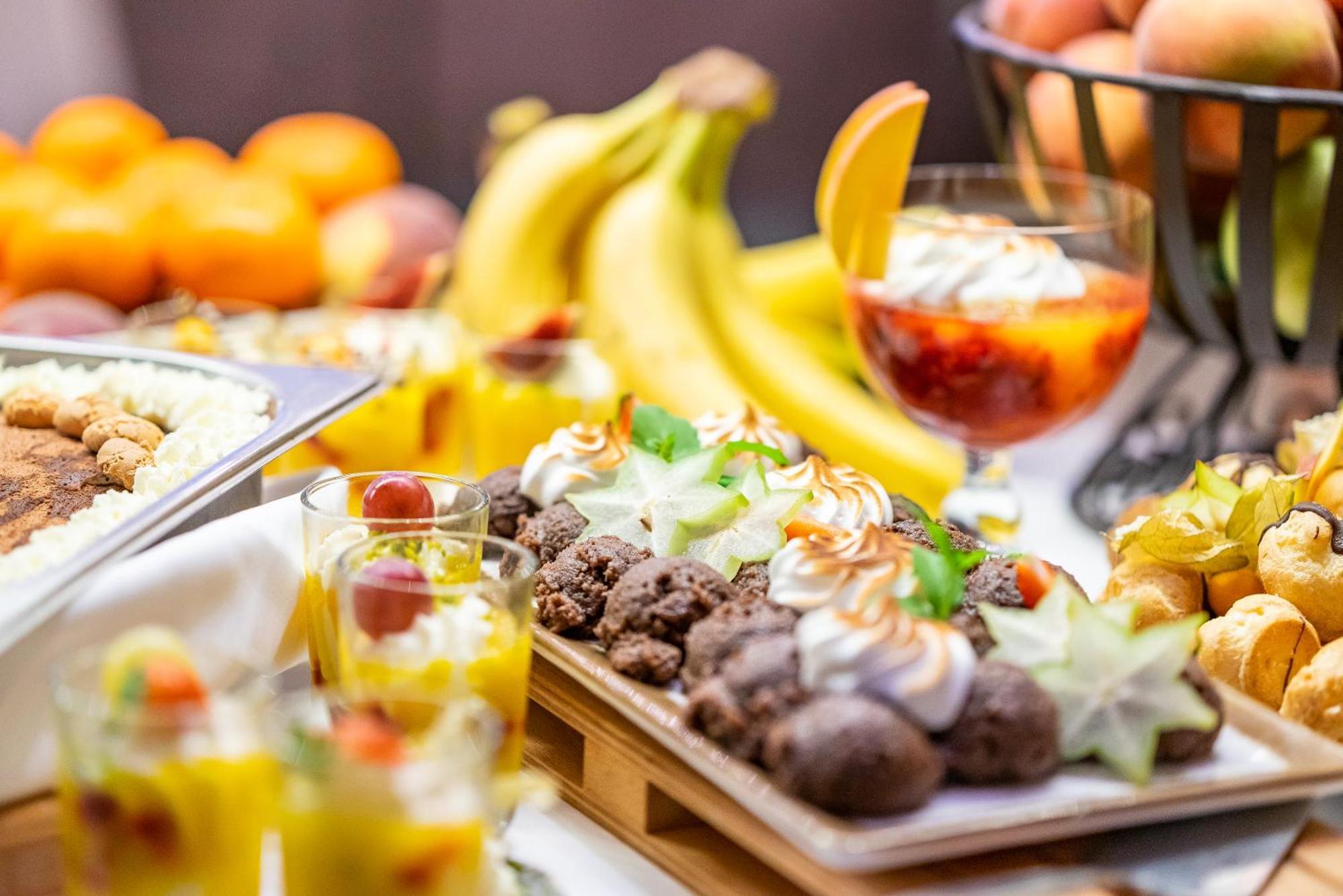 Ostseehotel Villen Im Park - Ein Rovell Hotel 제바트헤링스도르프 외부 사진