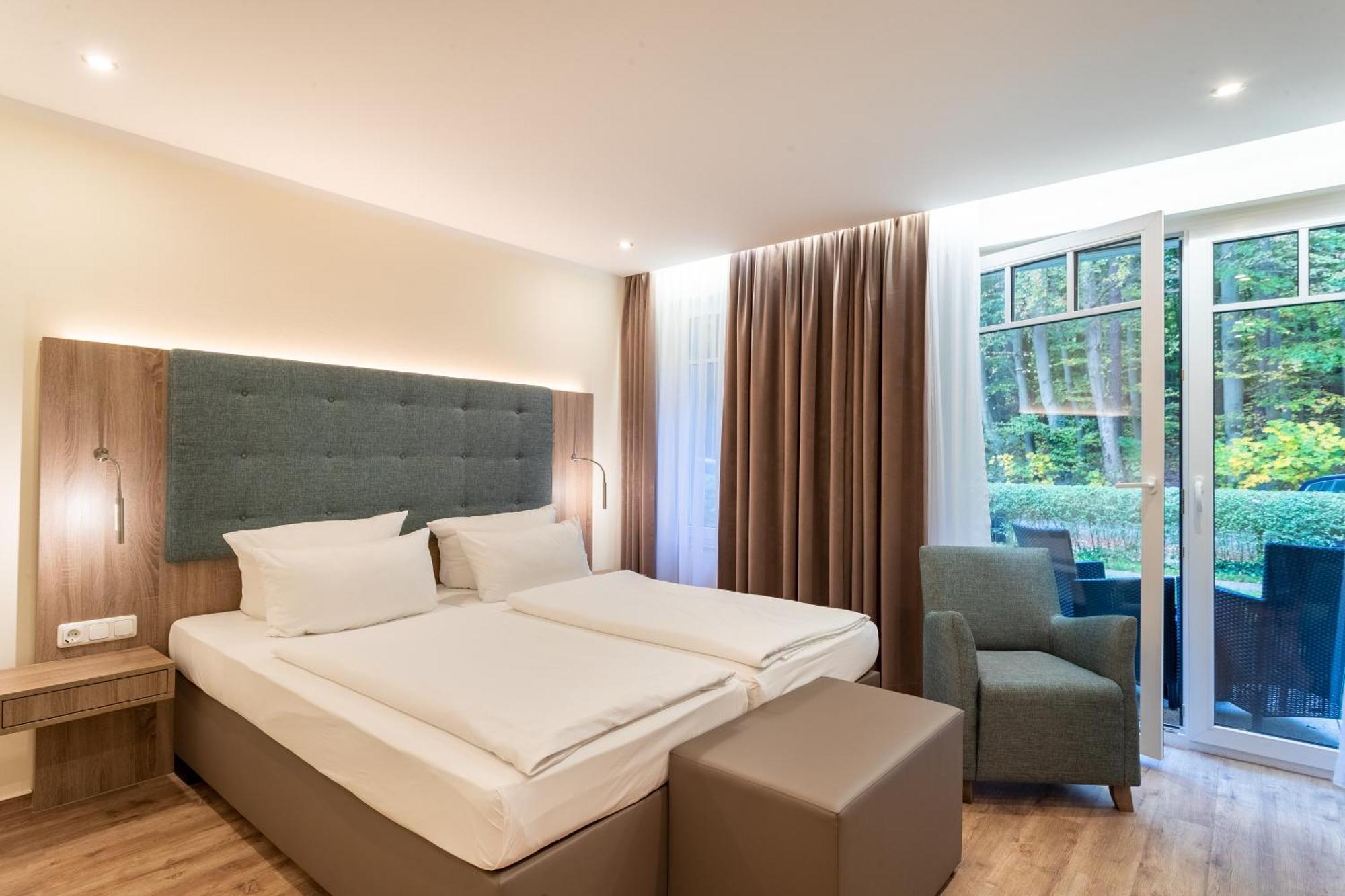 Ostseehotel Villen Im Park - Ein Rovell Hotel 제바트헤링스도르프 외부 사진