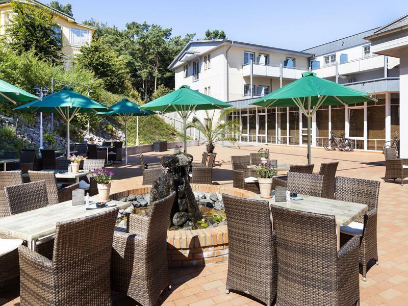 Ostseehotel Villen Im Park - Ein Rovell Hotel 제바트헤링스도르프 외부 사진