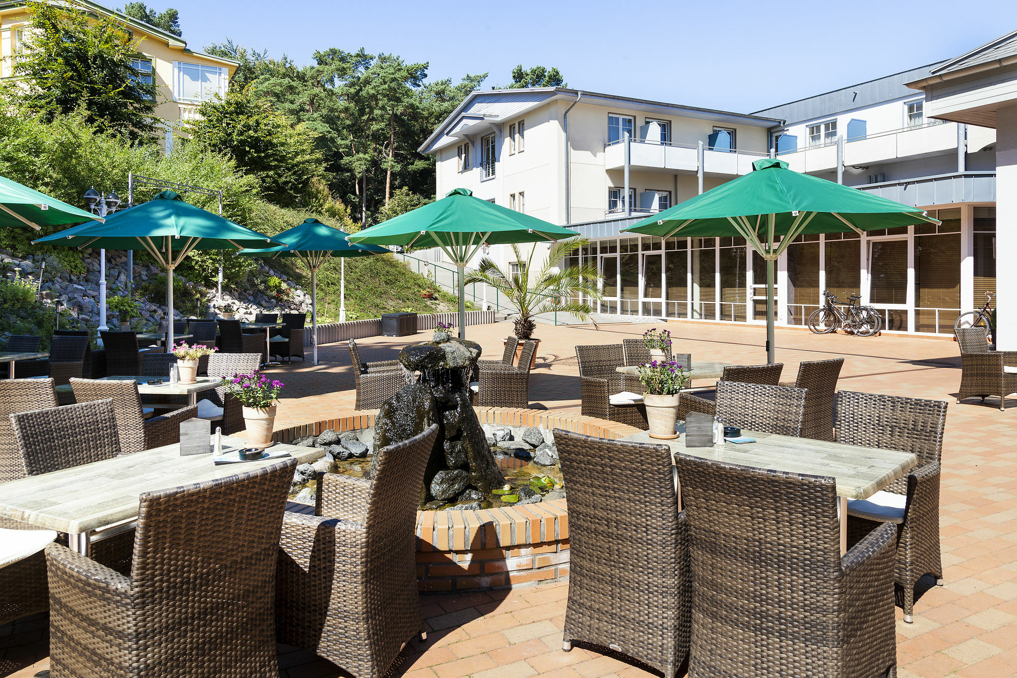 Ostseehotel Villen Im Park - Ein Rovell Hotel 제바트헤링스도르프 외부 사진