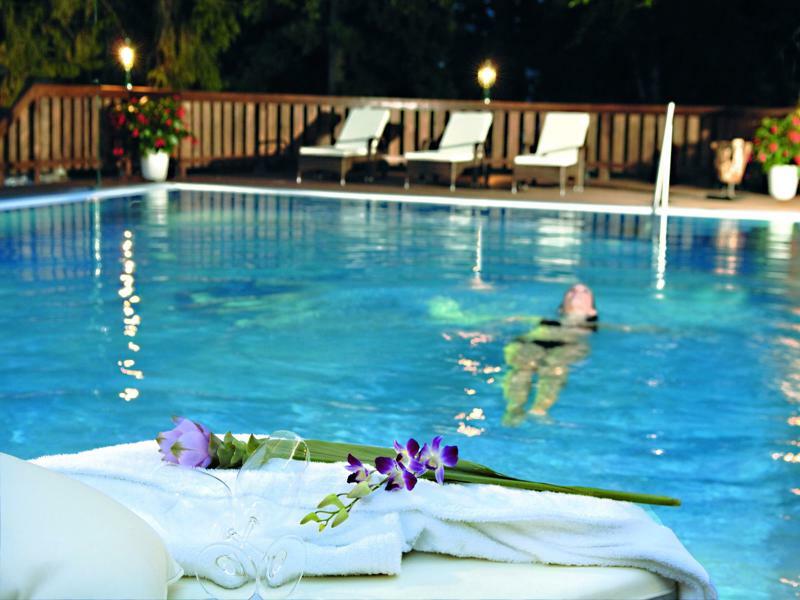 Ostseehotel Villen Im Park - Ein Rovell Hotel 제바트헤링스도르프 외부 사진